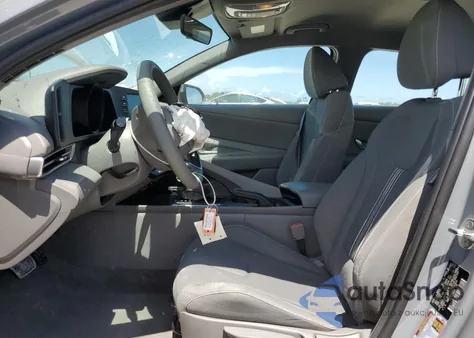 2023 Hyundai Elantra Sel z USA, uszkodzony, nr VIN KMHLM4AG8PU443838